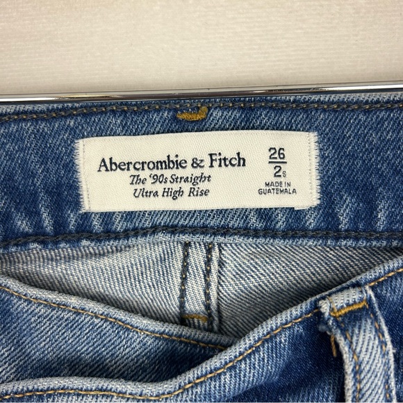 ABERCROMBIE The 90s Straight Ultra High Rise Jeans Criss Cross Waist Sz 2 short - Picture 3 of 5